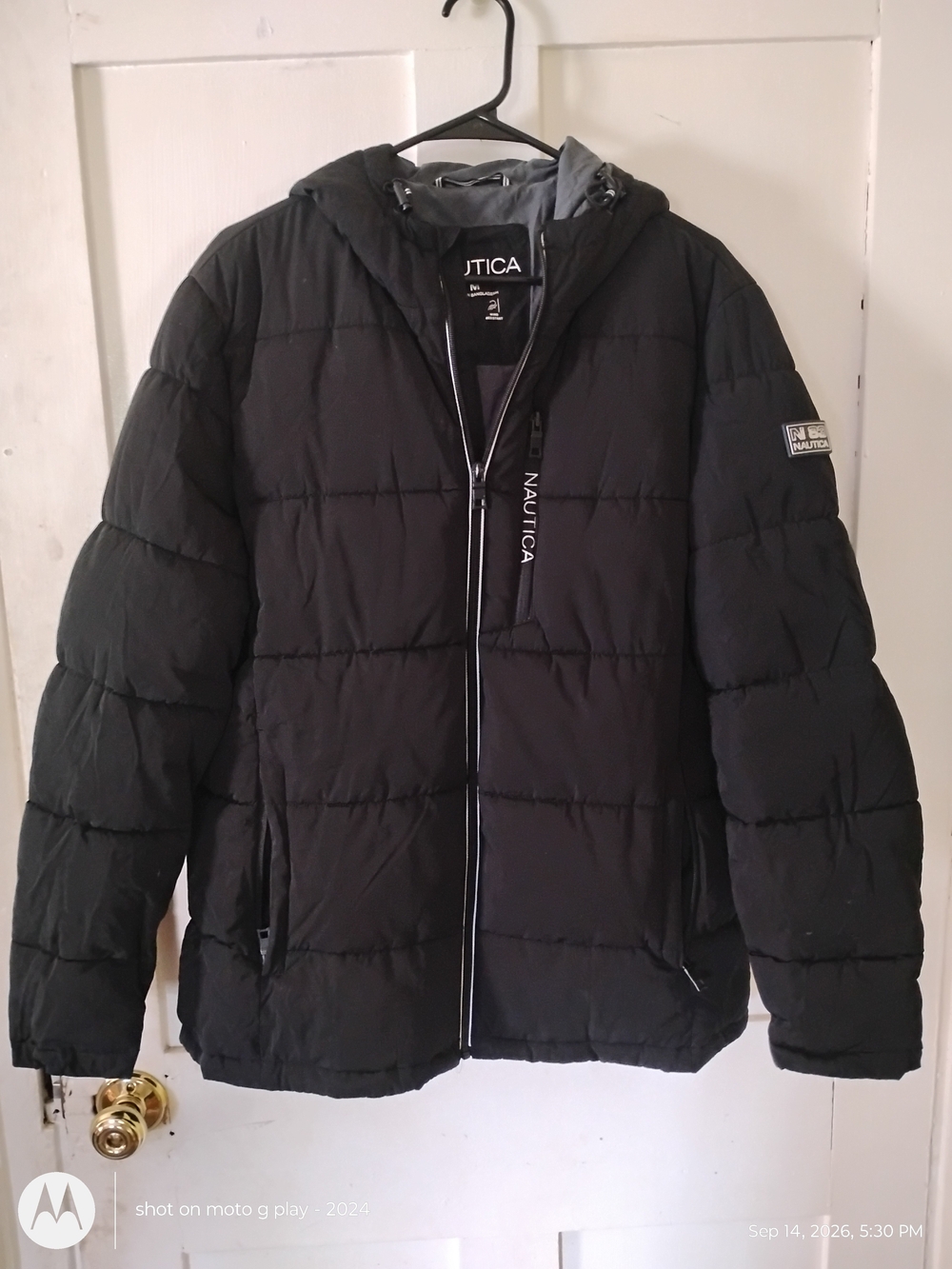 Nautica Men’s Black Quilted Puffer Jacket with Hood